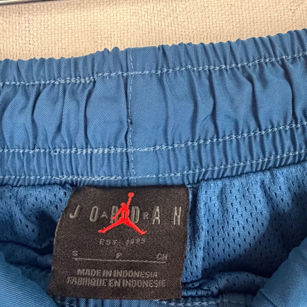 Jordan Essentials Woven Mesh Lined Shorts Teal Blue Mens Small 1981